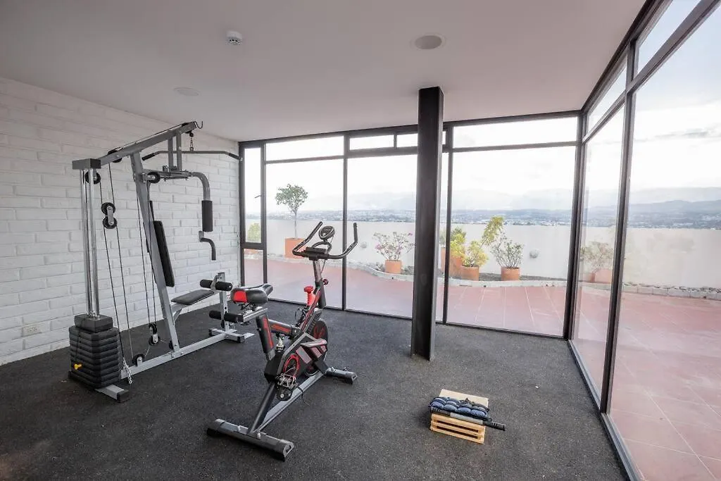 Mumbai Modern Studio Quito